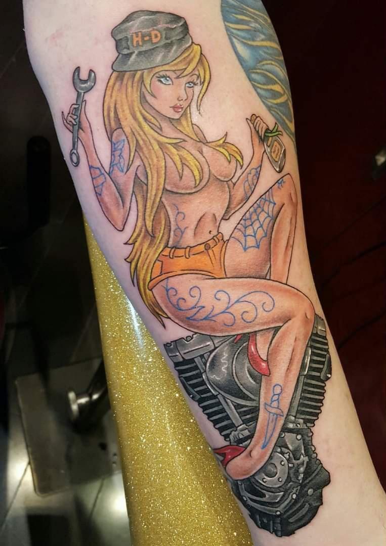 Lacey McClellan H&H Las Vegas tattoo artist